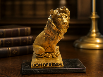 Lion of Judah Candle